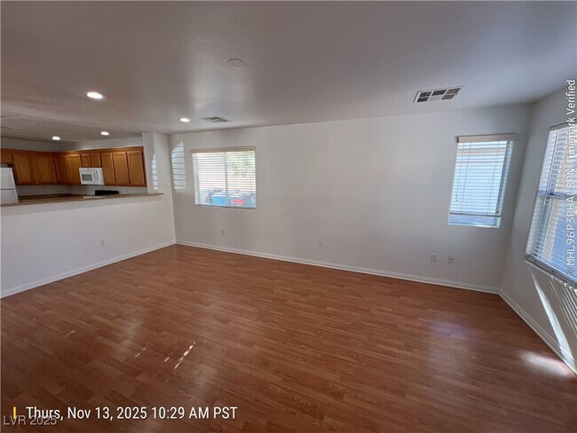 Foto del edificio - 6383 Blue Twilight Ct