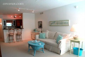 Building Photo - 700 E Boynton Beach Blvd