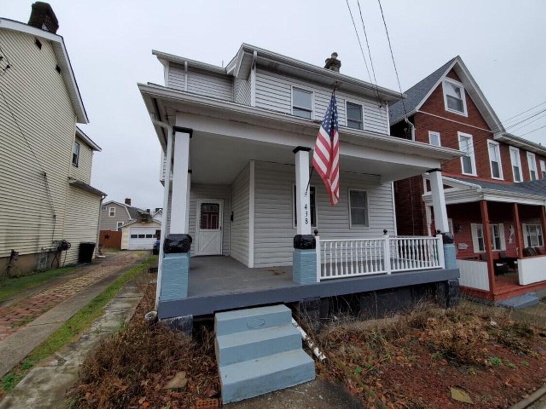 Foto principal - COMING SOON! HOME IS CURRENTLY OCCUPIED – ...