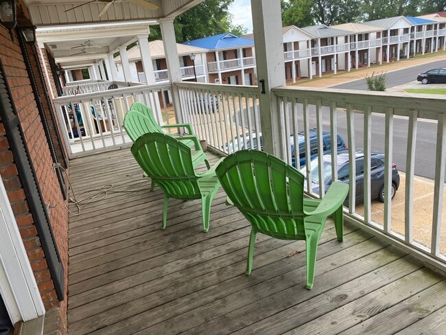 Full size top deck - 19 Brook Meadows Cir
