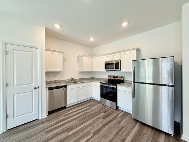 Foto del edificio - 6257 Daerr Ridge St
