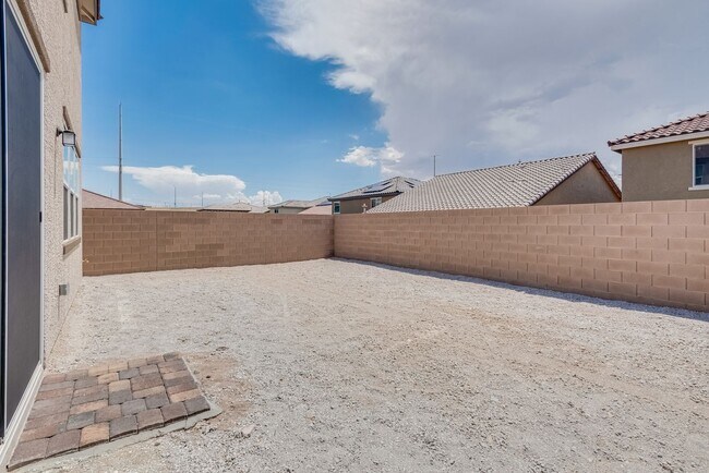 Building Photo - ? Modern Two-Story Home with Designer Finishes & Smart Home Features