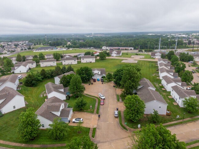 Building Photo - 3507-3509 Delmar Ct.