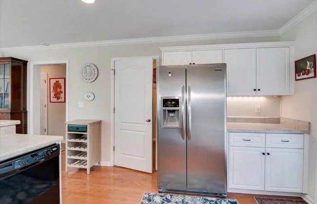 Foto del edificio - 225 Full Cir Dr