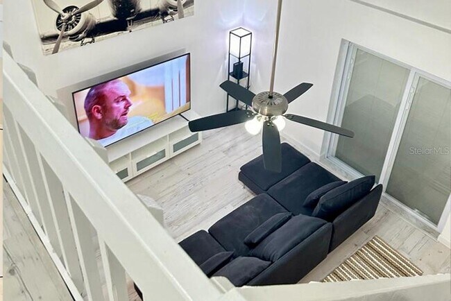 Foto del edificio - 2725 Tally Ho Ave