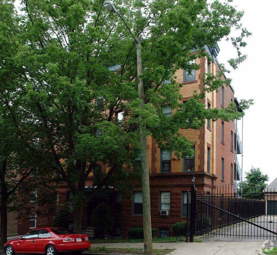 328 Union St, Springfield, MA 01105 328 Union St Springfield, MA