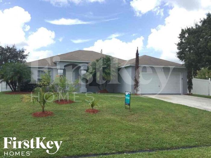 Foto principal - 422 Southwest Cherryhill Road
