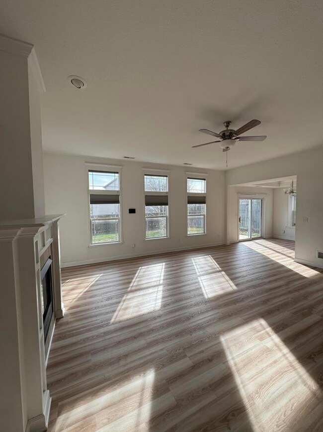 Building Photo - 5006 Craydon Dr