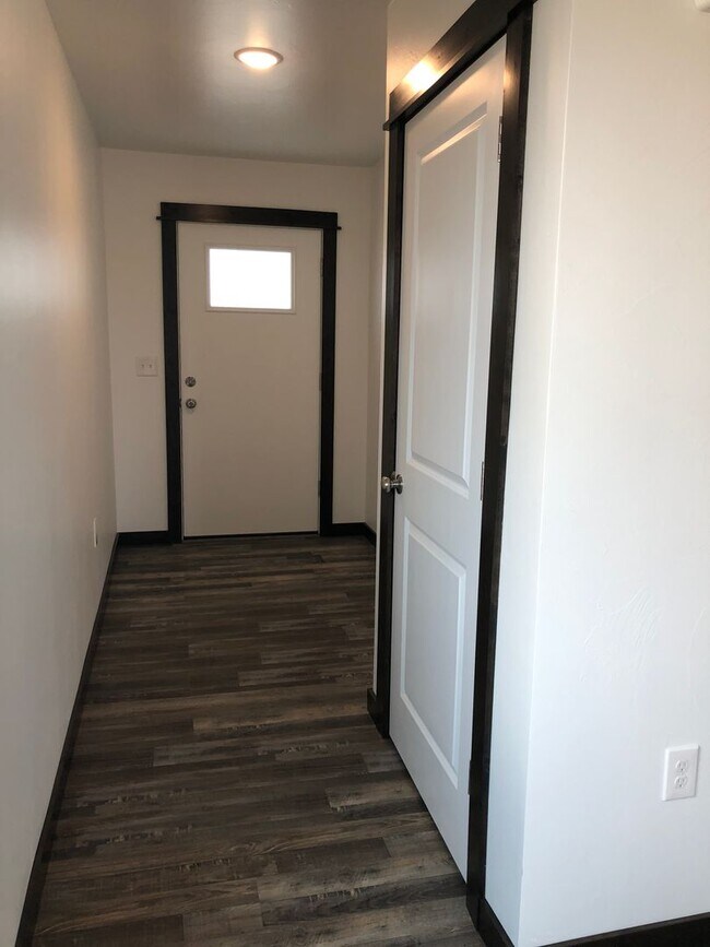 Foto del edificio - 3 Bedroom 2 1/2 Bathroom Townhouse- NEWLY BUILT-