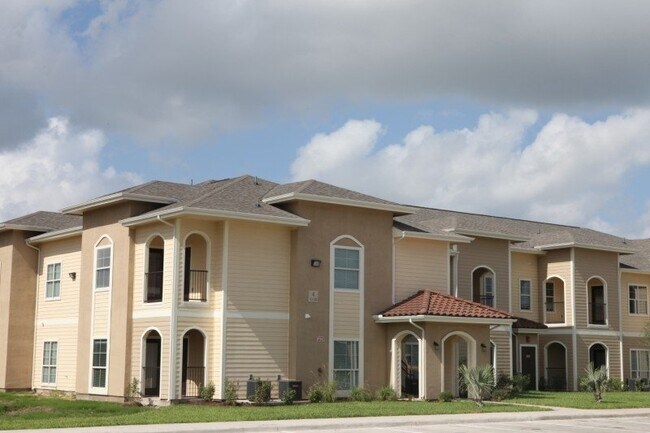 Building Photo - 4650 Bowie Rd