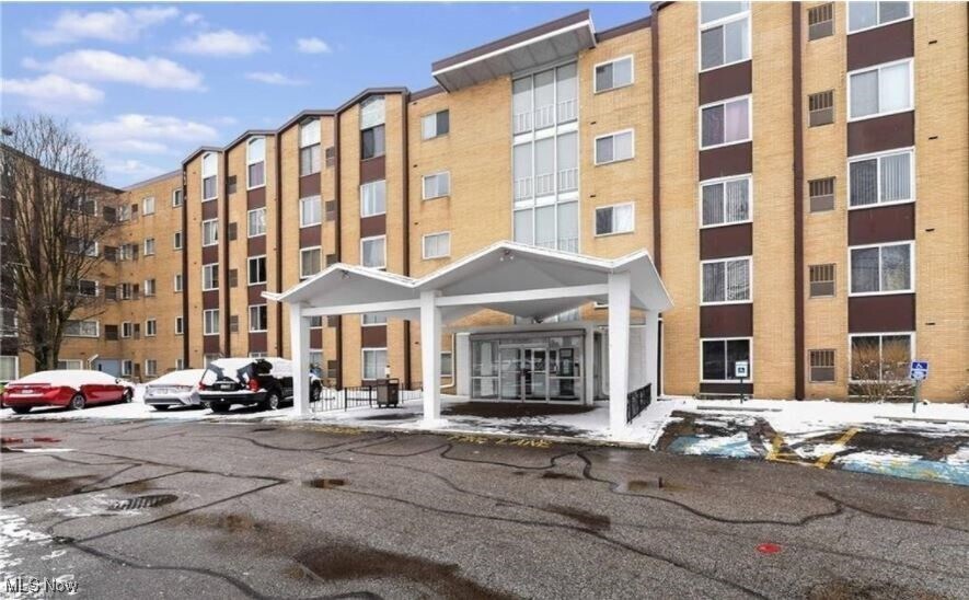Primary Photo - 25735 Lorain Rd