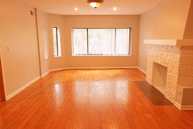 Foto del edificio - 7753 S Essex Ave