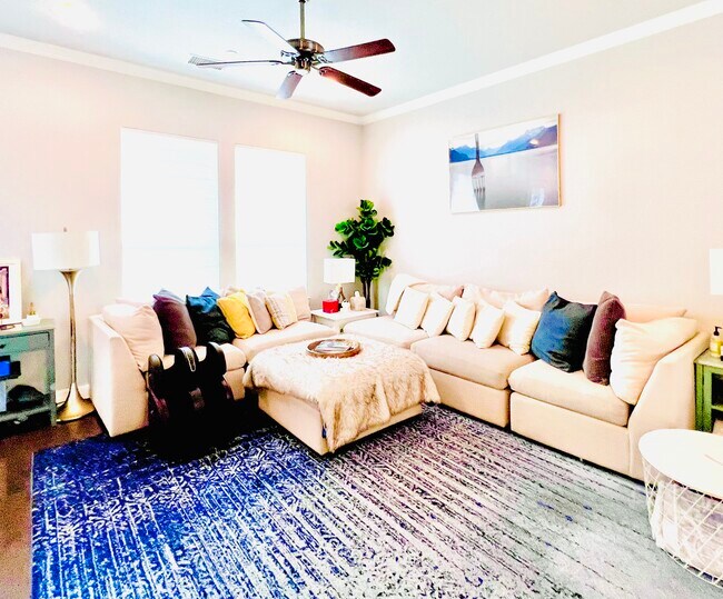 Foto del edificio - 15847 Spectrum Dr