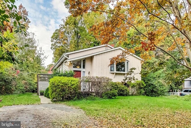 Building Photo - 412 Walnut Dr