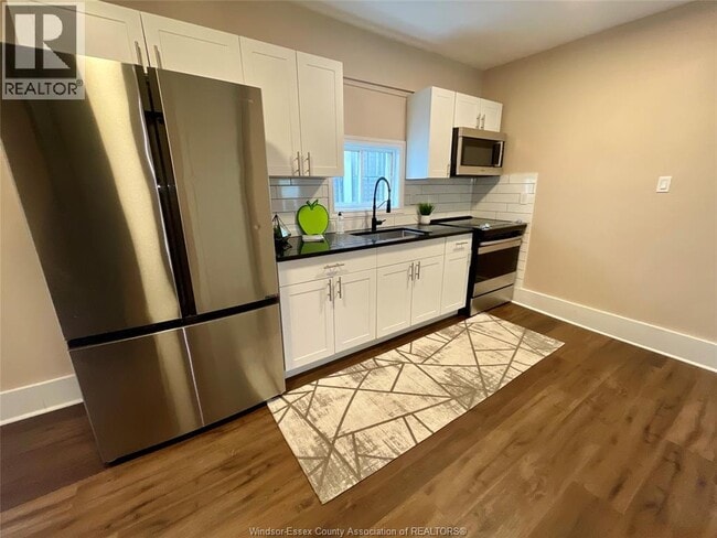 Building Photo - 1106 Moy Ave