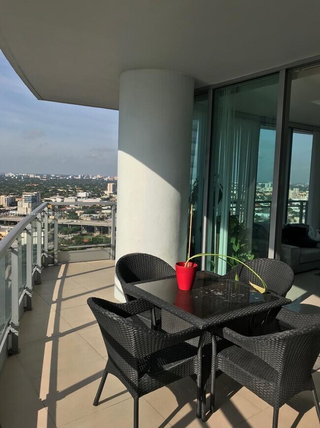 Foto del edificio - 90 SW 3rd St