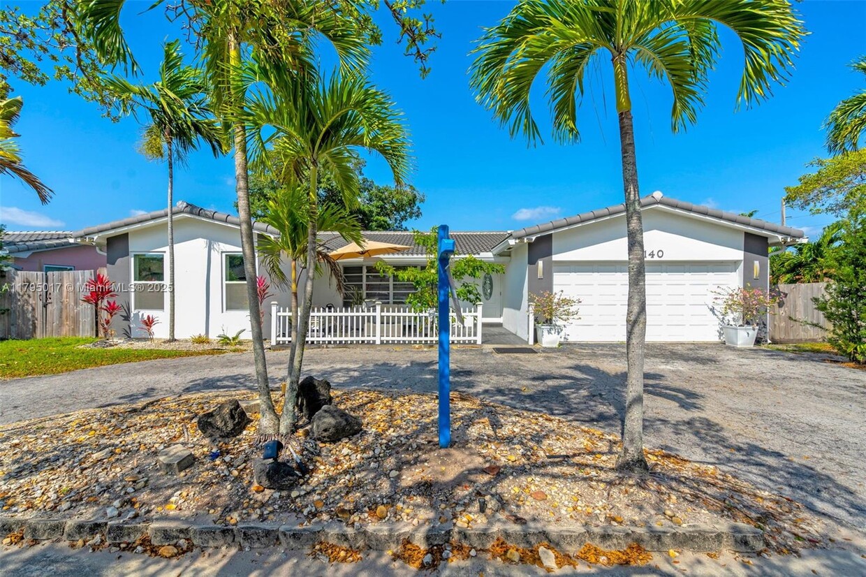 Primary Photo - 4140 N 36th Ave