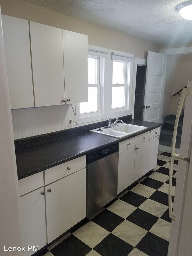Building Photo - 2 br, 1 bath House - 460 Nebraska