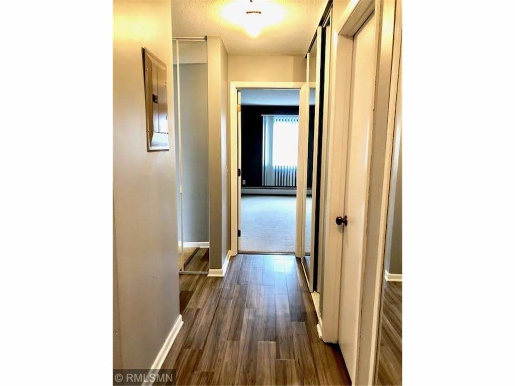 Foto principal - 1304 W Medicine Lake Dr