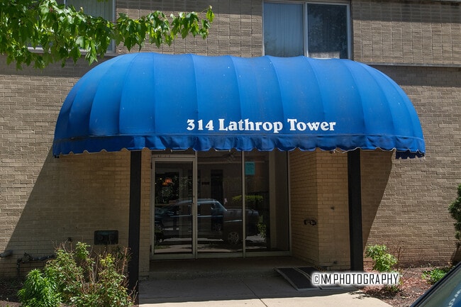 Building Photo - 314 Lathrop Ave