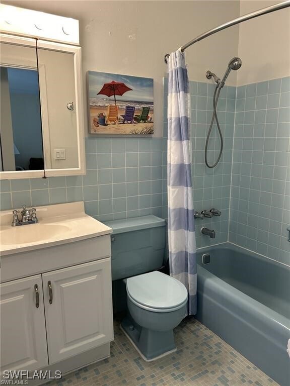 Foto del edificio - 190 N Collier Blvd