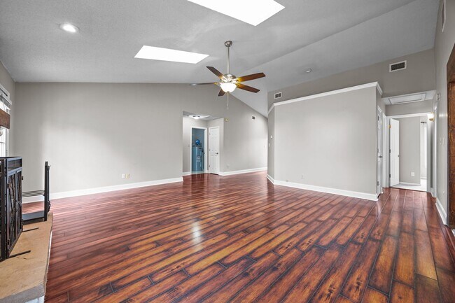 Foto del edificio - Welcome to Brynn Marr!