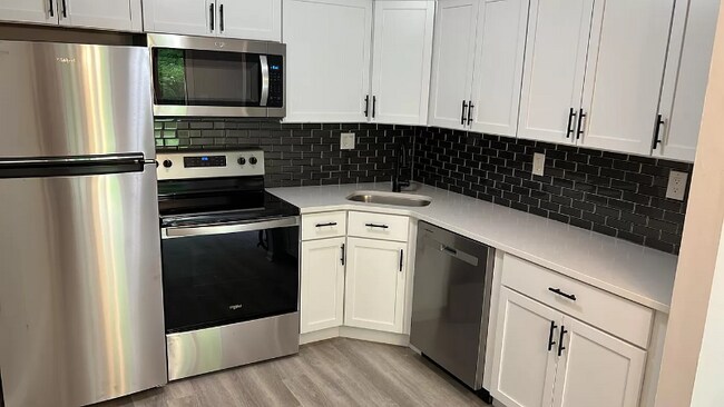 Foto del edificio - 108 Willow Turn