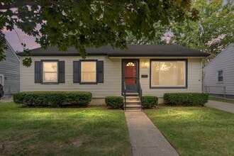 Building Photo - 1319 Amelia St