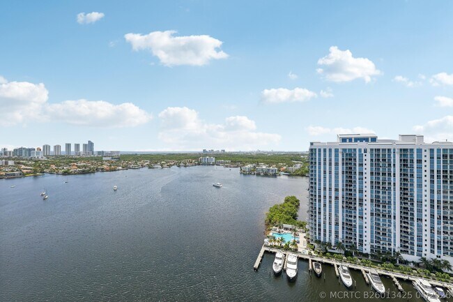 Foto del edificio - 17301 Biscayne Blvd
