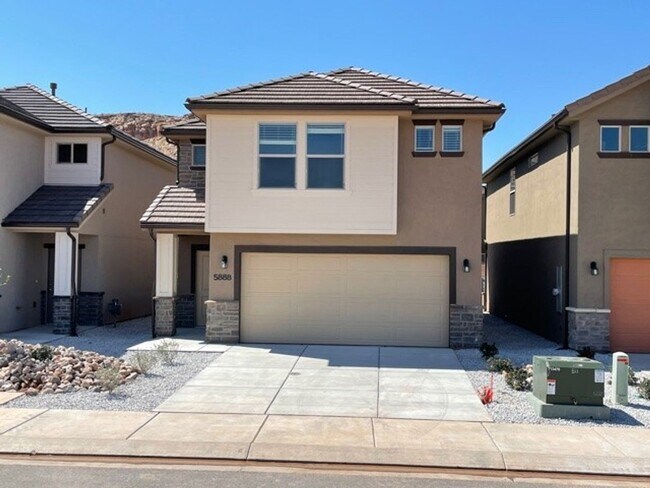 Foto del edificio - Desert Bluff 4 Bed Home!