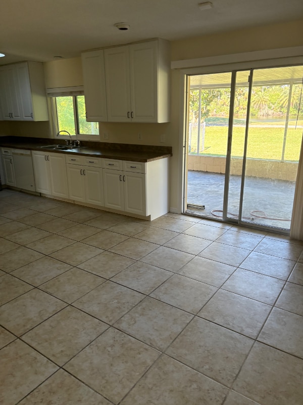 Building Photo - 1317 Golfview Dr