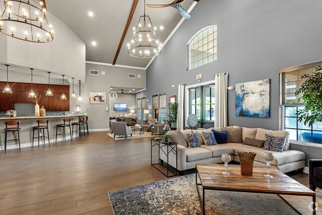 Building Photo - Sixty610 Stone Creek