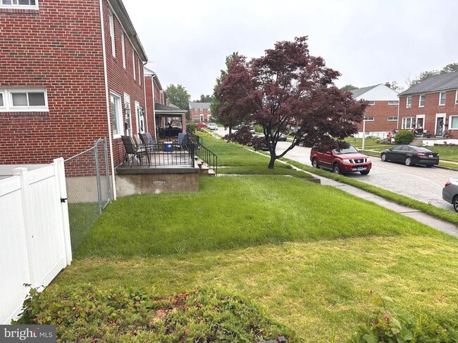 Building Photo - 6518 Belle Vista Ave