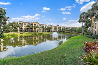 Building Photo - 300 Uno Lago Dr