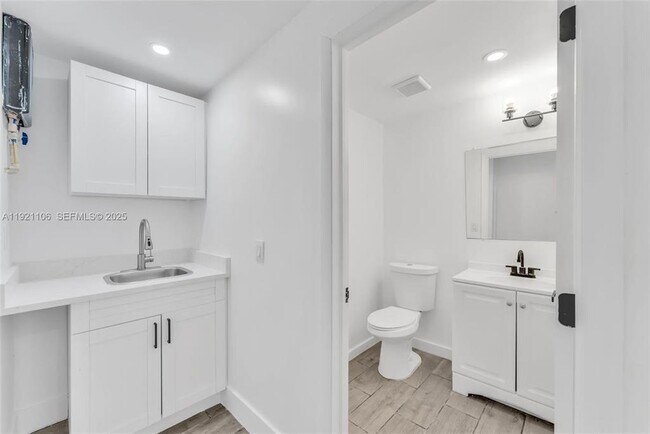 Foto del edificio - 4917 SW 43rd Terrace