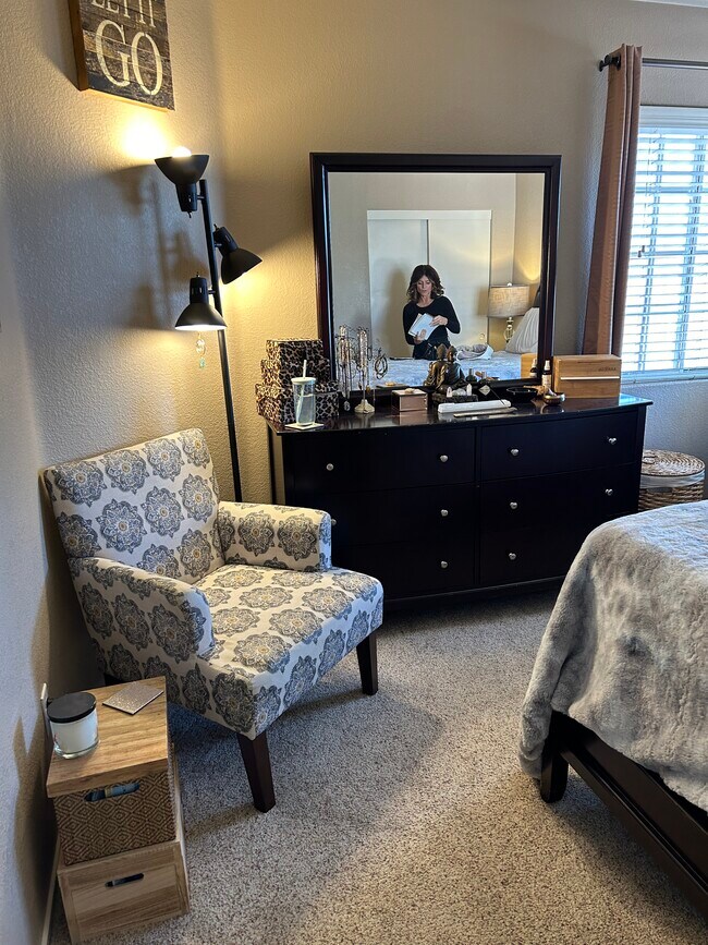 Foto del edificio - 1317 Olvera way