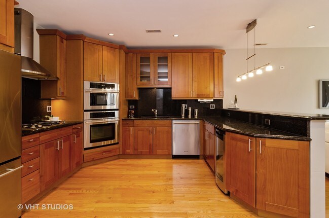 Foto del edificio - 1457 N Ashland Ave