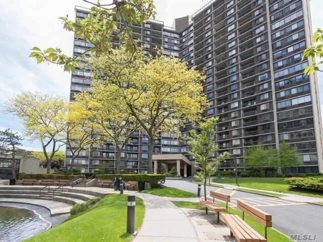 Primary Photo - 1 Bay Club Dr