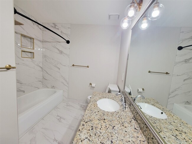 Building Photo - 4310 Ringrose Dr