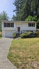 Building Photo - 6005 6th Ave SE