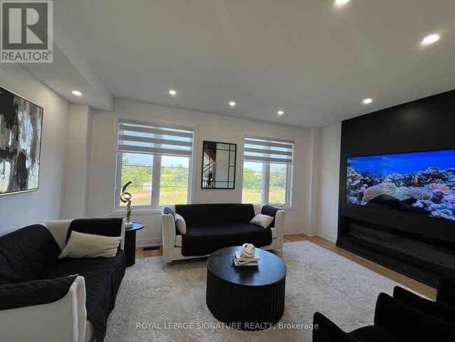 Building Photo - 72 Waterside Wy