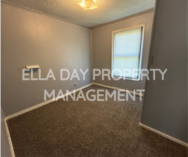 Foto del edificio - 2412 S Roosevelt St