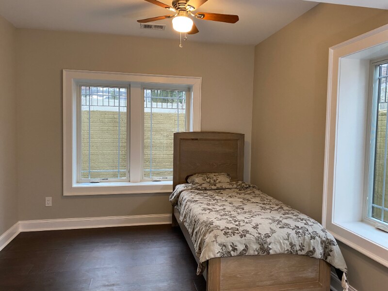 Foto principal - 2044 Great Falls St