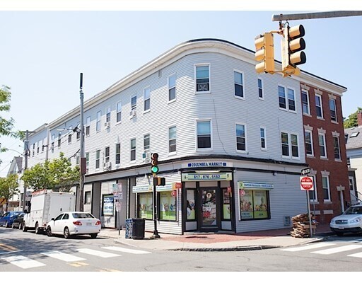 Building Photo - 145 Columbia St