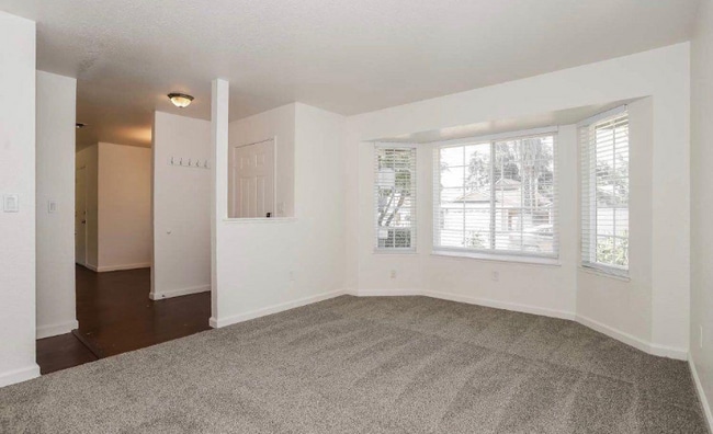 Foto del edificio - 7809 Caber Way