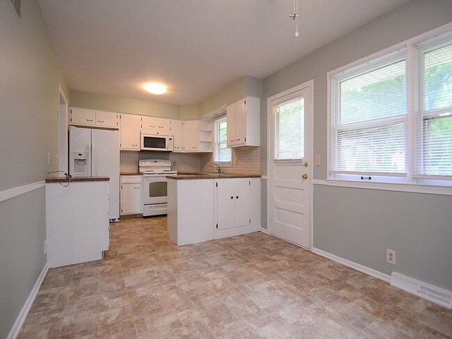 Foto del edificio - 2662 N 96th St