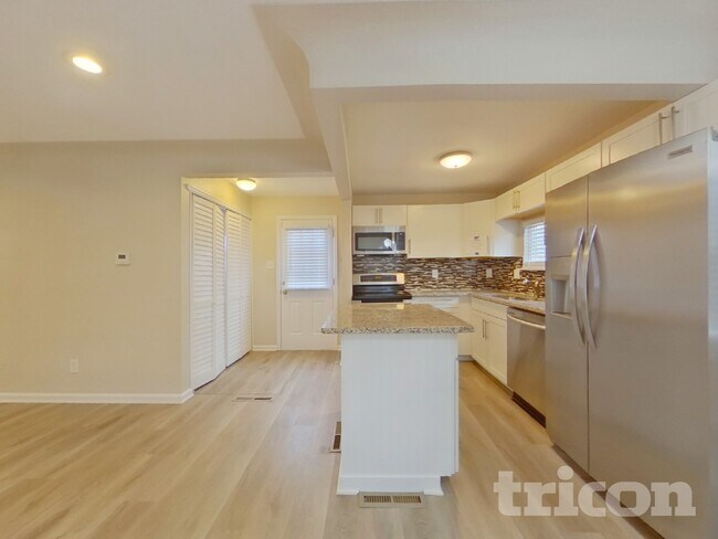 Foto del edificio - 1364 Ironton St