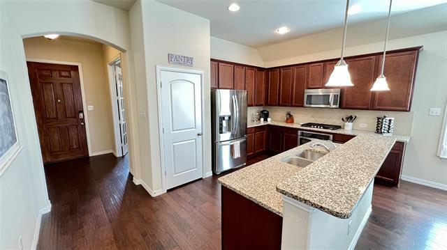 Building Photo - 640 Sundrop Dr