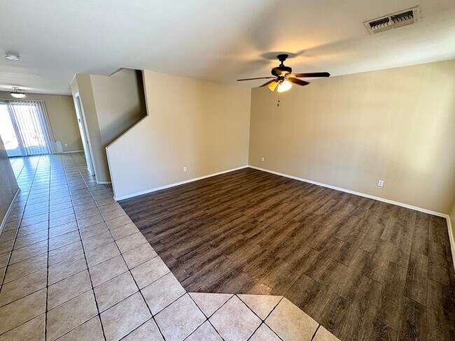 Foto del edificio - 10606 W Zak Rd