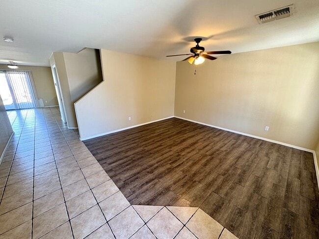 Photo - 10606 W Zak Rd House